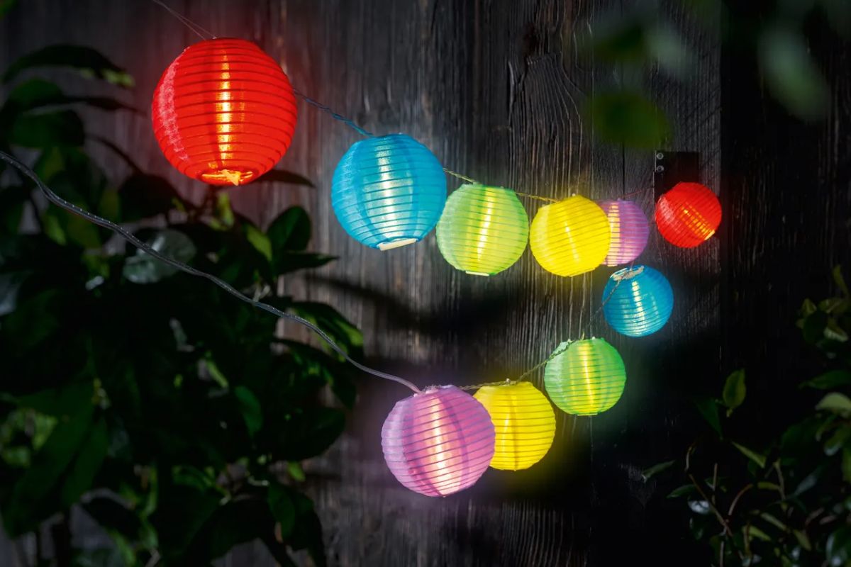 LIDL: il set di luci solari LIVARNO home da esterno in offerta fino a esaurimento
