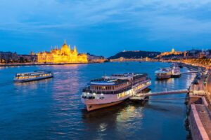 Budapest a giugno: terme all’aperto, festival e notti sul Danubio