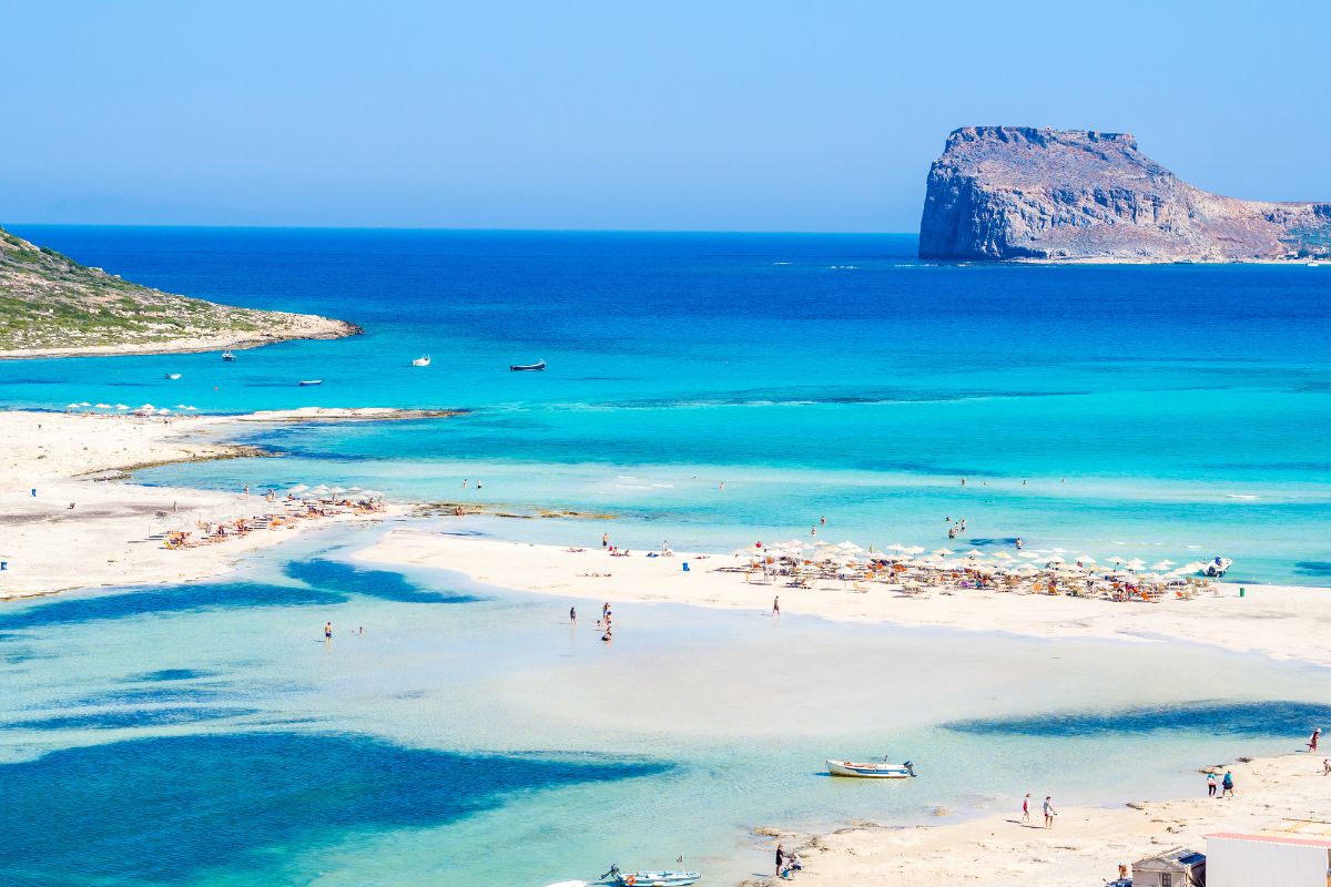 Creta a fine giugno: spiagge già calde, ma ancora poco affollate