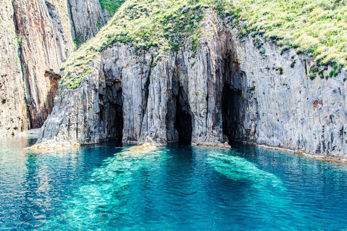 Le isole Pontine in bassa stagione: cosa vedere tra fine giugno e luglio