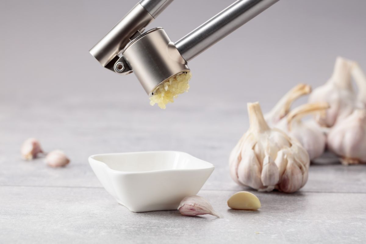 Come combattere gli afidi in modo naturale (prima che secchino l’orto)