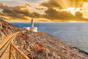 Dormire in un faro: le strutture più suggestive sul mare