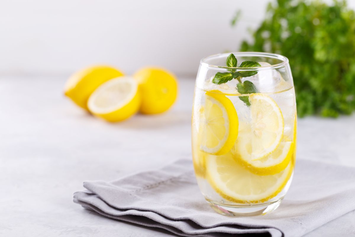 3 trucchi naturali che aiutano a dormire meglio con il caldo