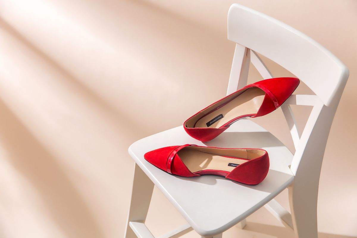 Come sistemare le scarpe estive