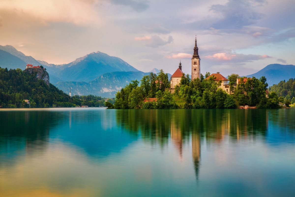 Slovenia in auto