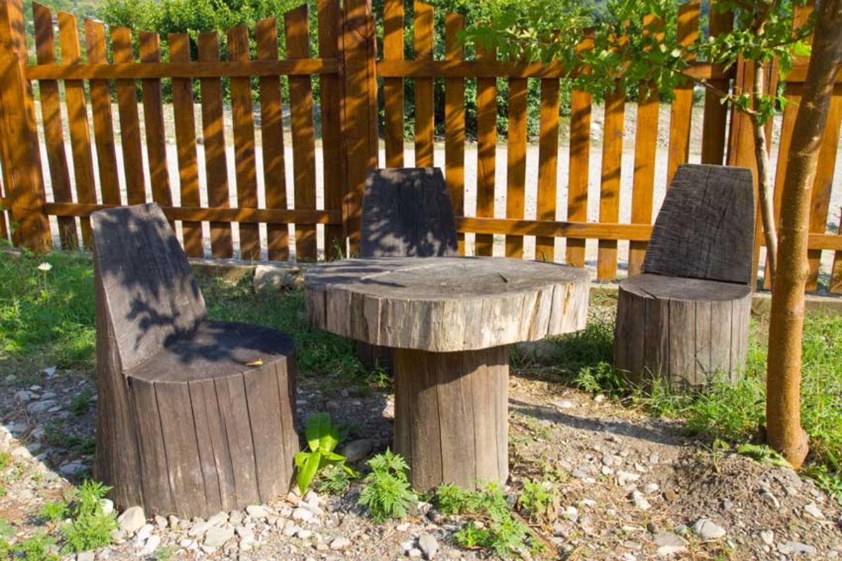 Idee creative: un tronco d’albero diventa l'accessorio perfetto per il tuo giardino