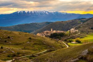 Borghi di montagna freschi e suggestivi per scappare dal caldo estivo