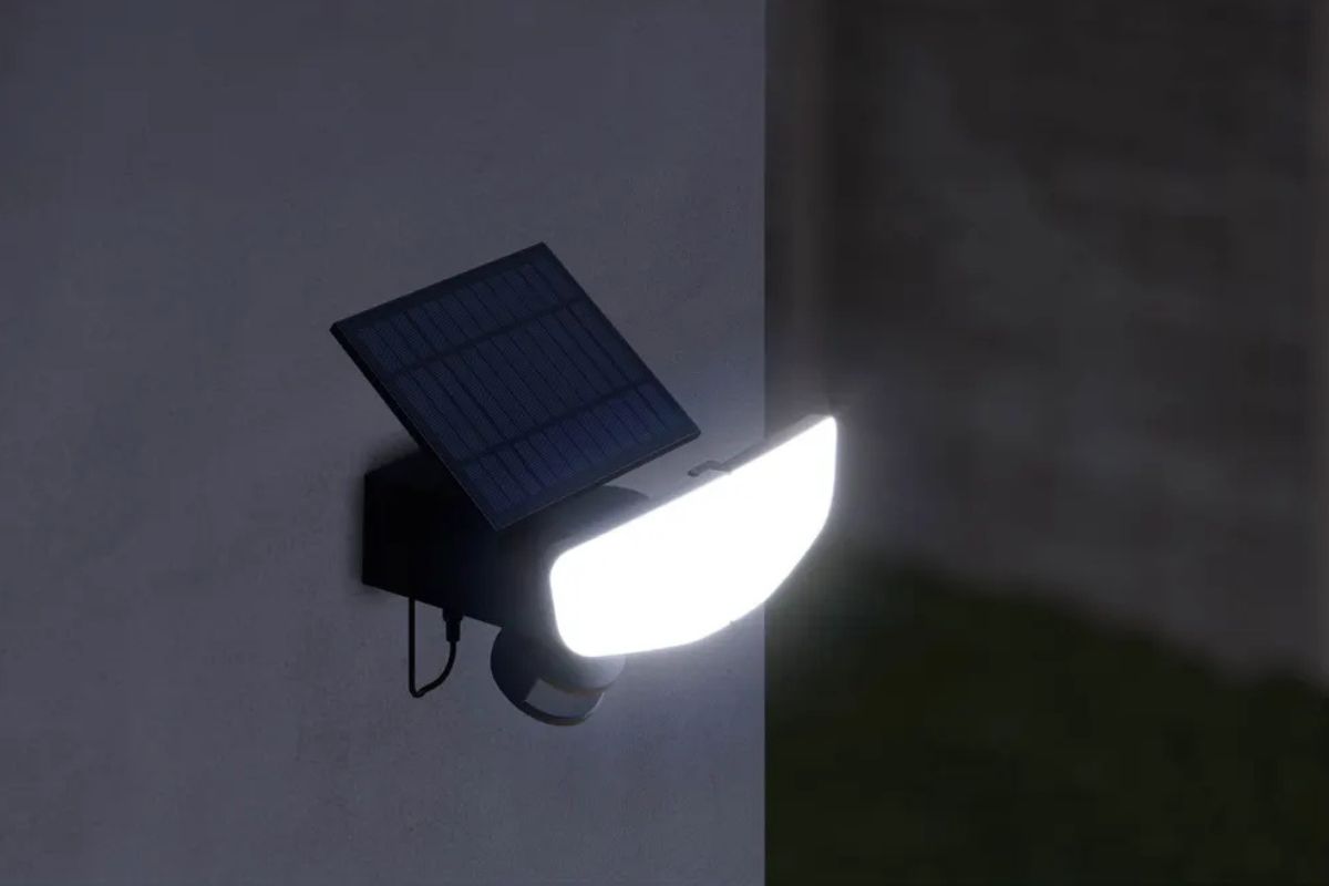 Scopri il Faro LED LIVARNO di Lidl